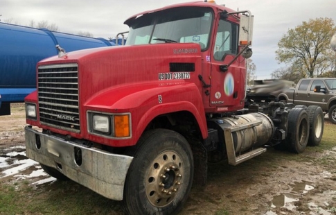 2012 Mack CHU613 T/A Day Cab