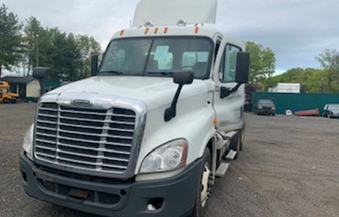 2012 Freightliner Cascadia 125 T/A Day Cab